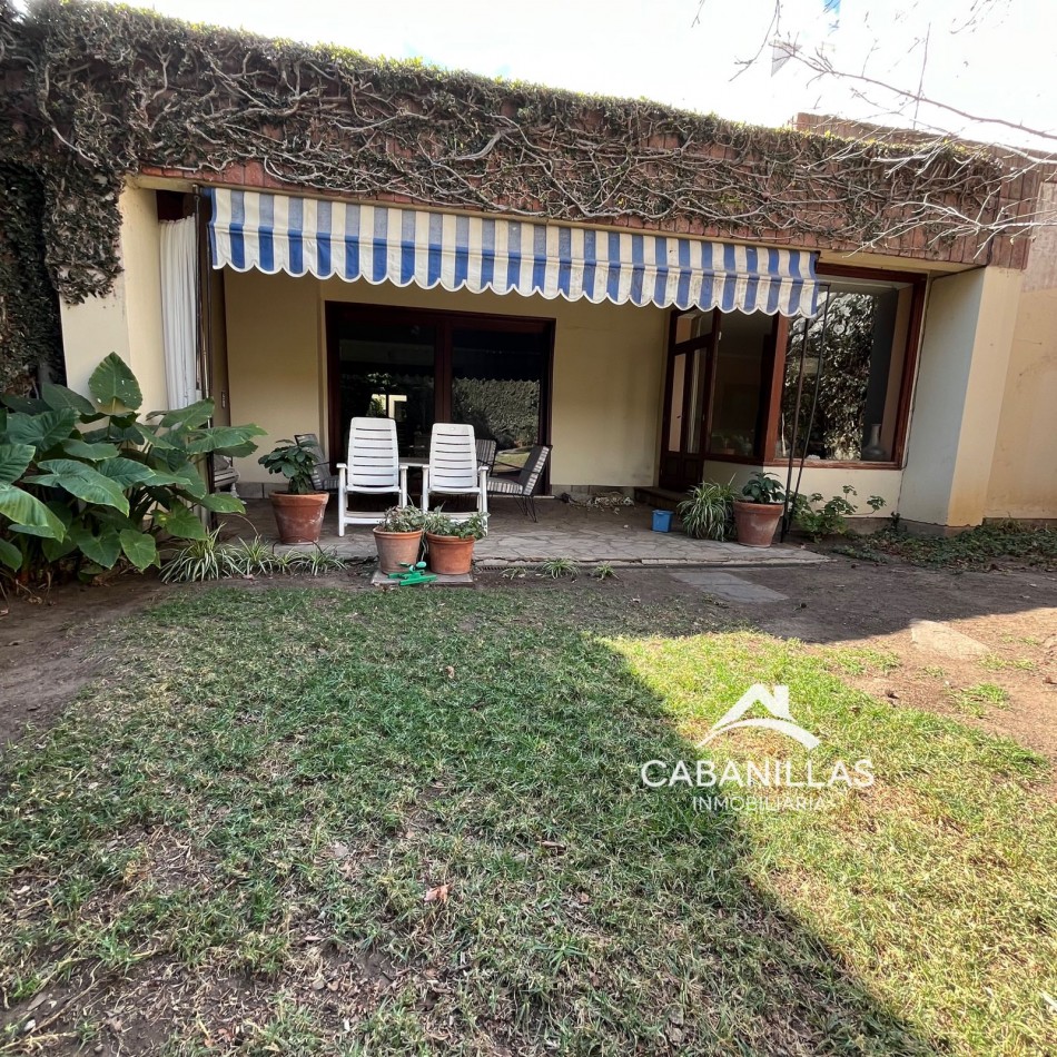 Casa de 4 Dormitorios con jardin y pileta en el Centro de Salta