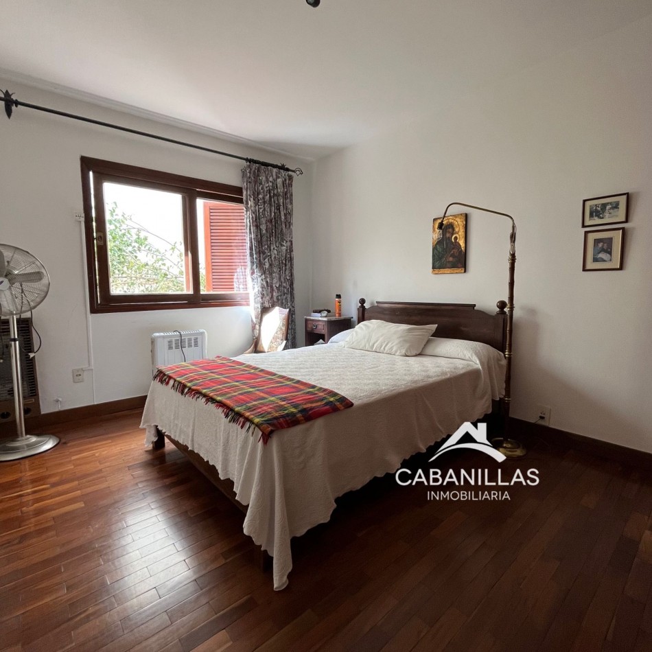 Casa de 4 Dormitorios con jardin y pileta en el Centro de Salta