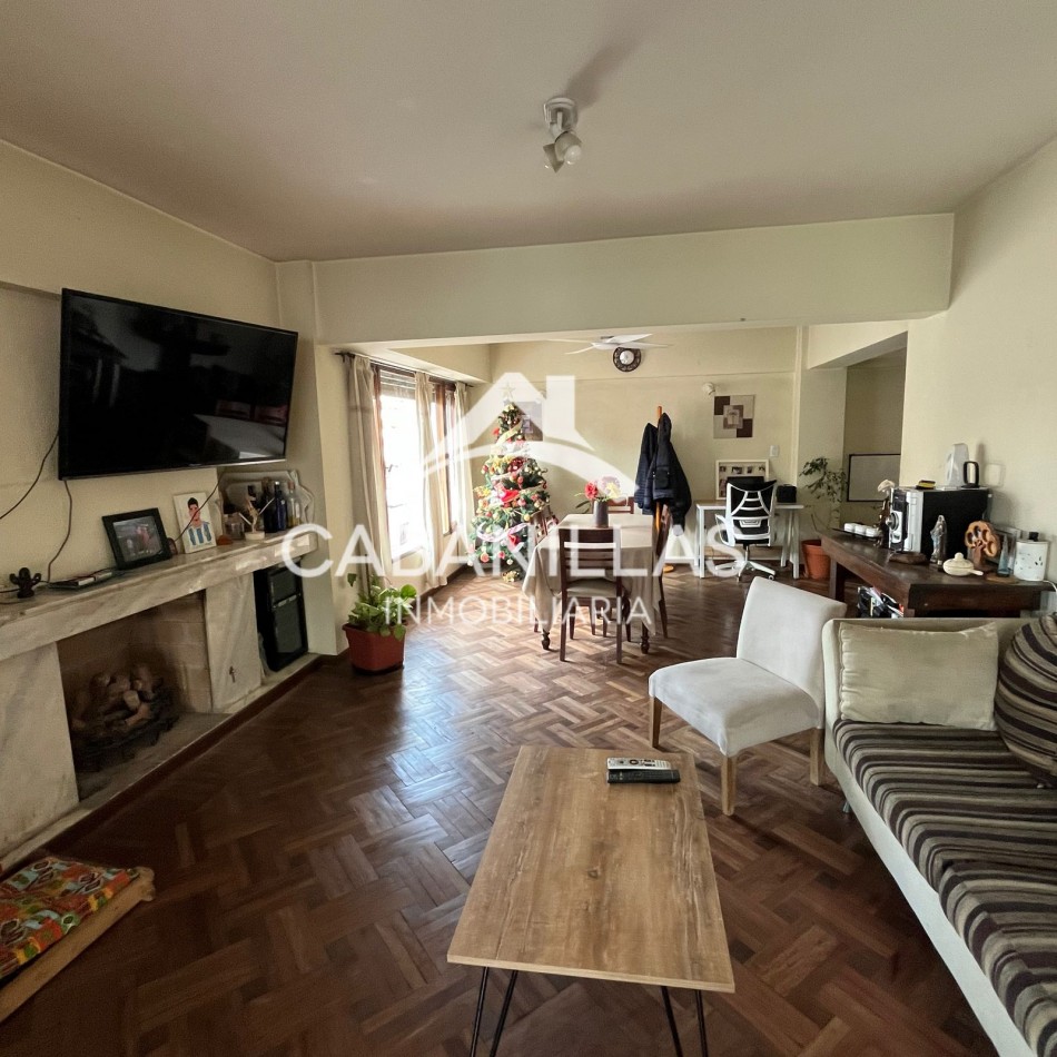 Departamento de 3 dormitorios con cochera y balcon en el Barrio Centro de la ciudad de Salta