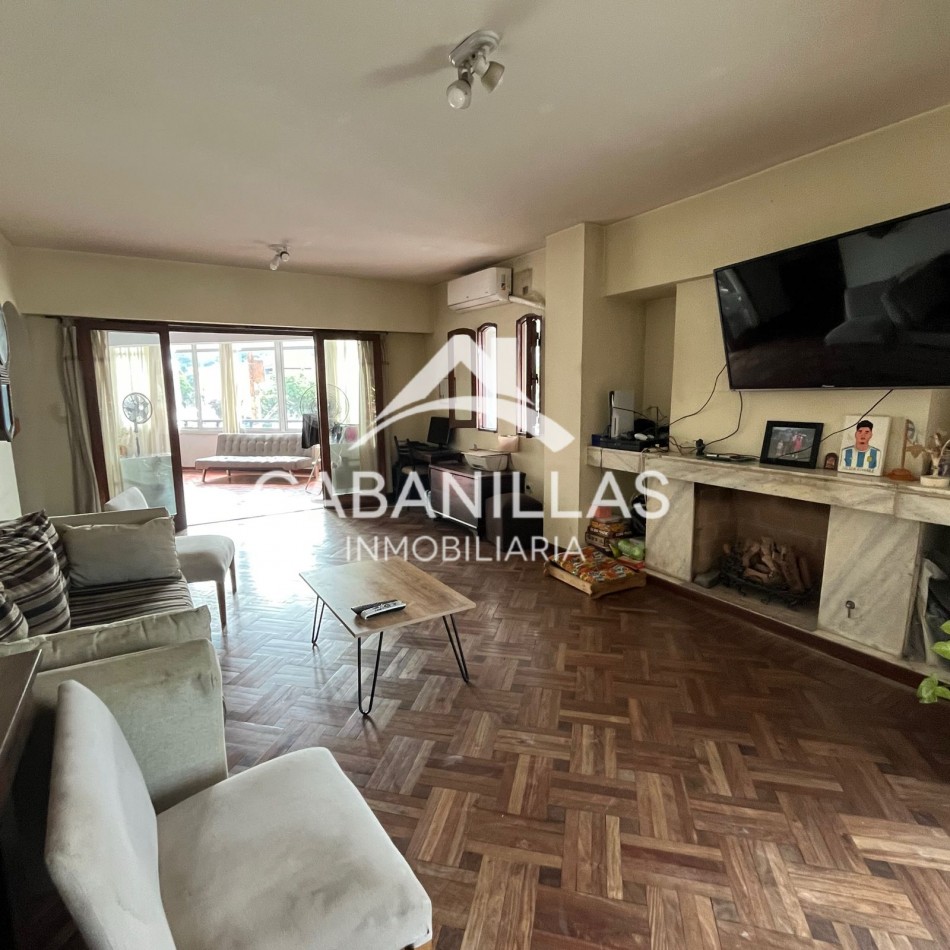 Departamento de 3 dormitorios con cochera y balcon en el Barrio Centro de la ciudad de Salta