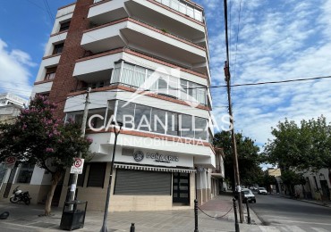 Departamento de 3 dormitorios con cochera y balcon en el Barrio Centro de la ciudad de Salta
